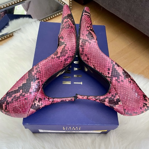 Matching Stuart Weitzman shoes & clutch - Picture 6 of 10